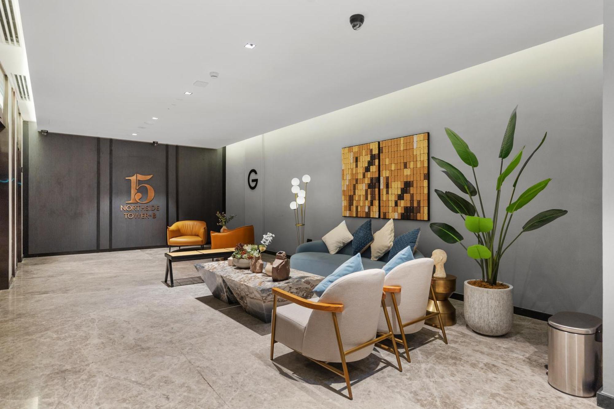 Waves - Spacious 2br With Burj Views & Terrace * Dubai