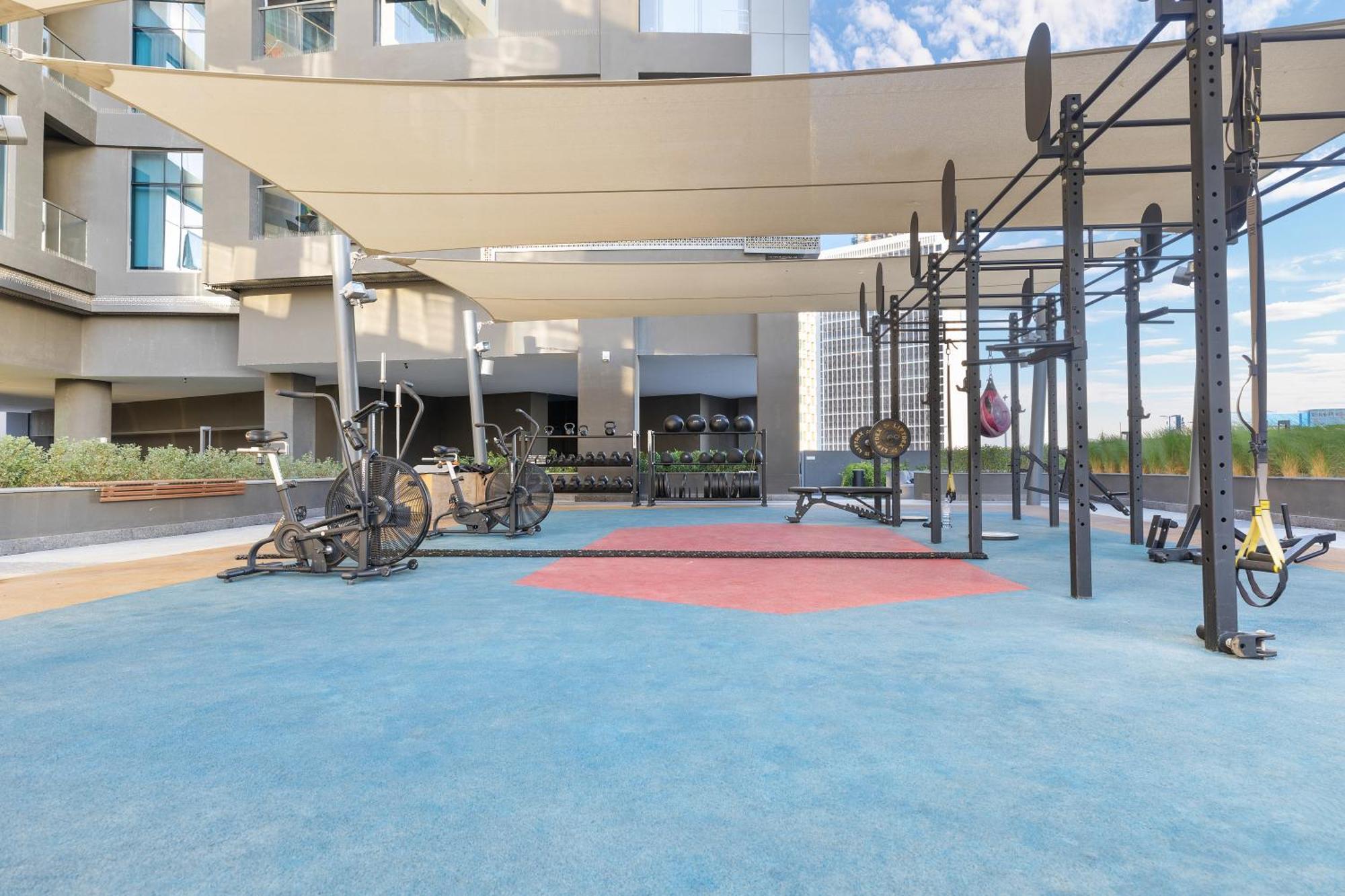 Apartment Waves - Spacious 2br With Burj Views & Terrace