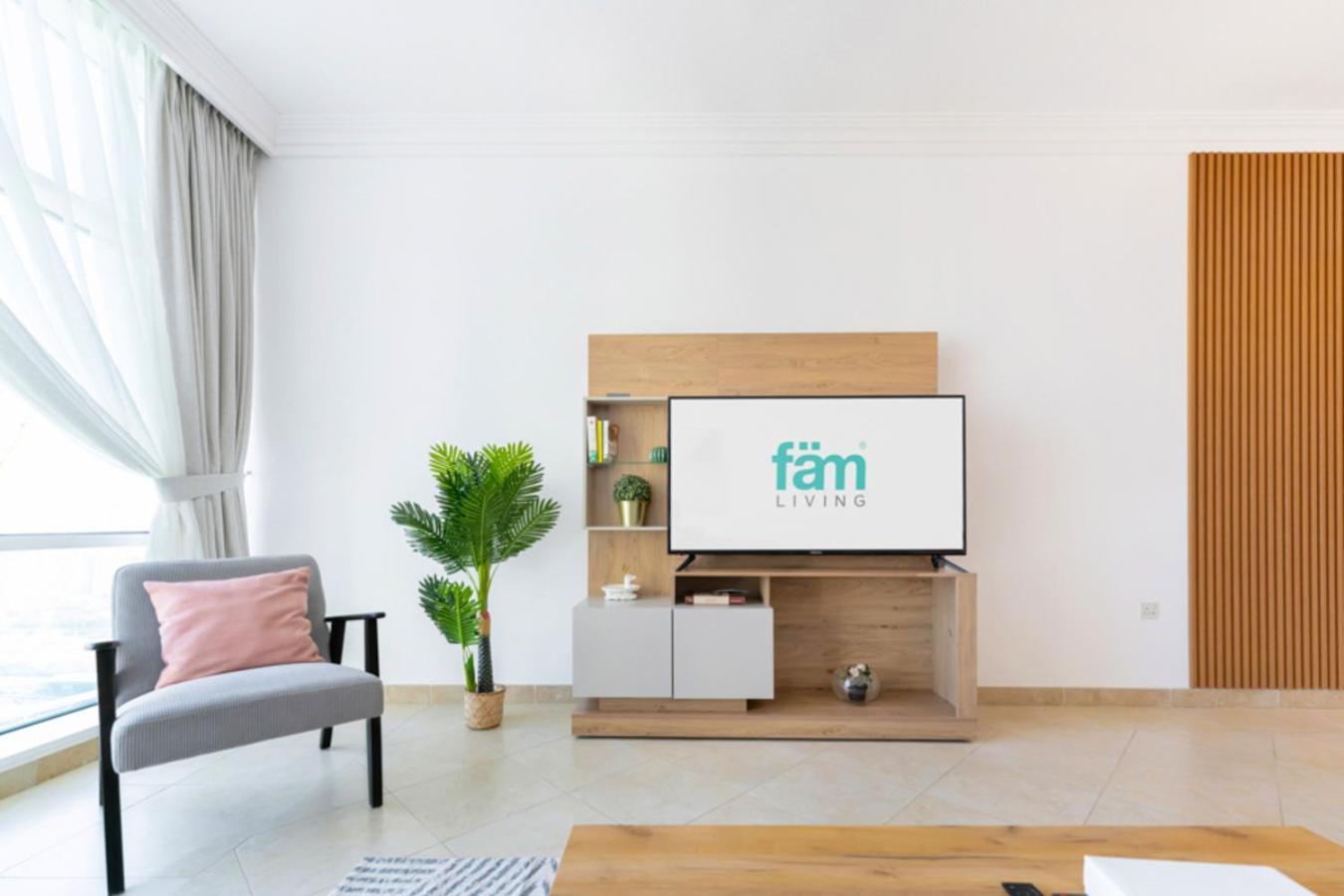 Fam Living - Mag 218 Tower, Sea View Apartment