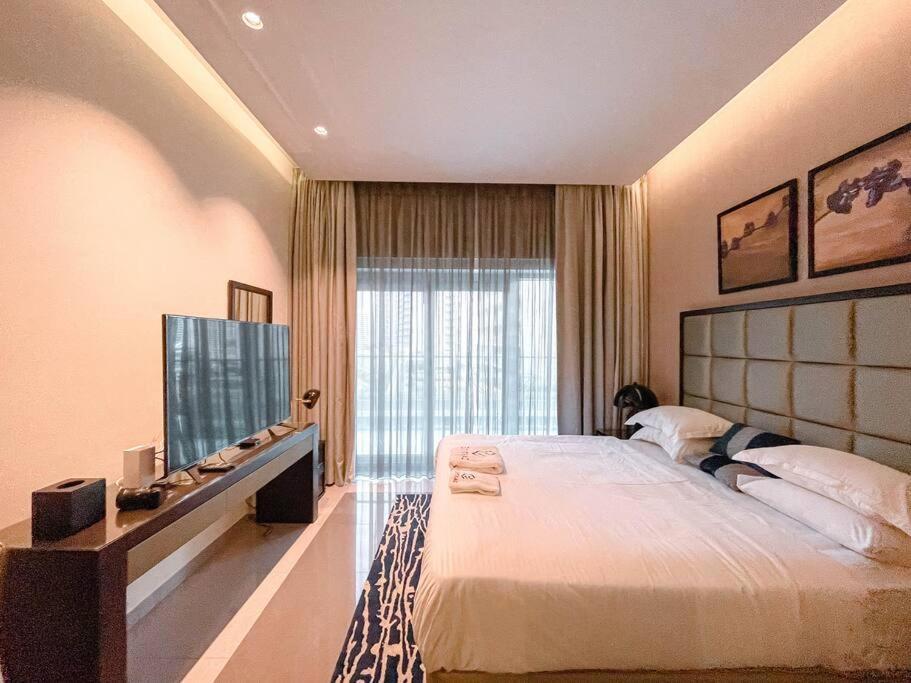 Apartment In Damac Majestine - Ezytrac *