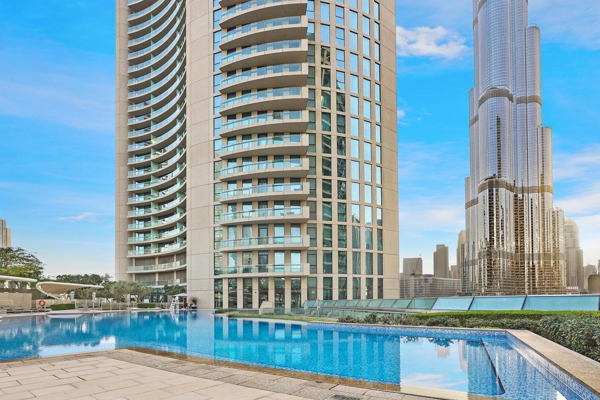 Apartment First Class 2br With Full Skyline & Sea View *