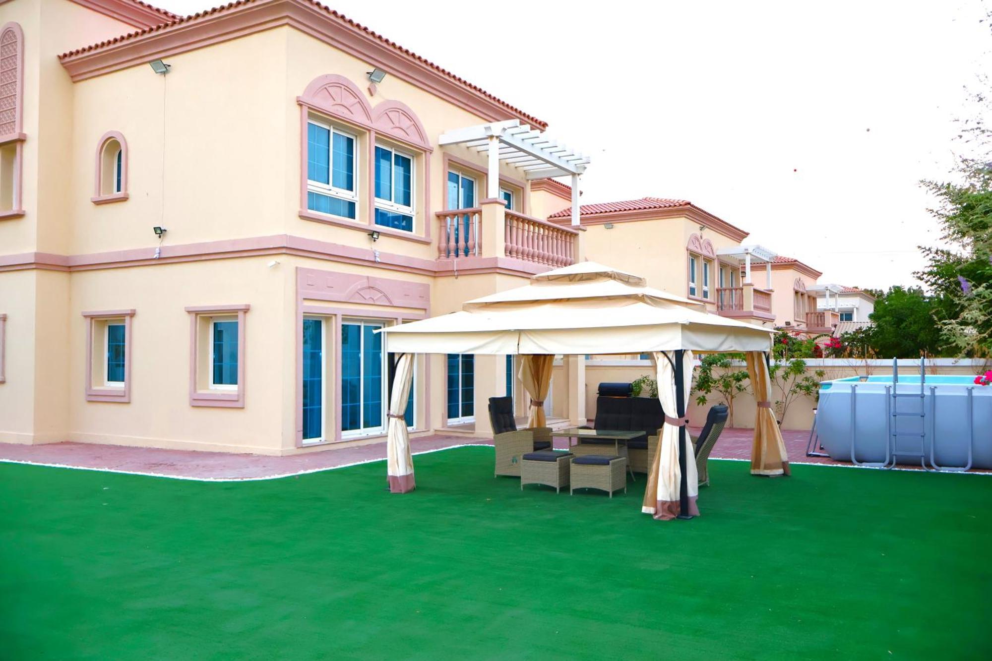Fully Furnished Garden 2 Bedroom *