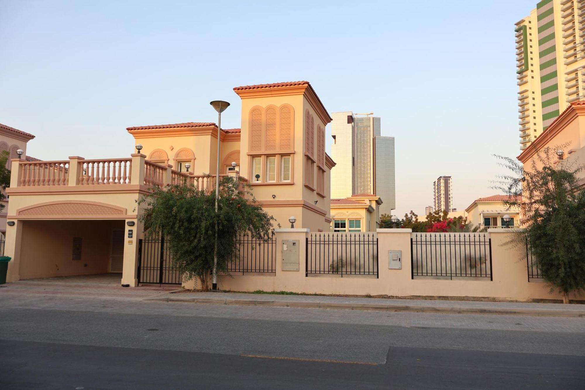 Holiday home Fully Furnished Garden 2 Bedroom Dubai