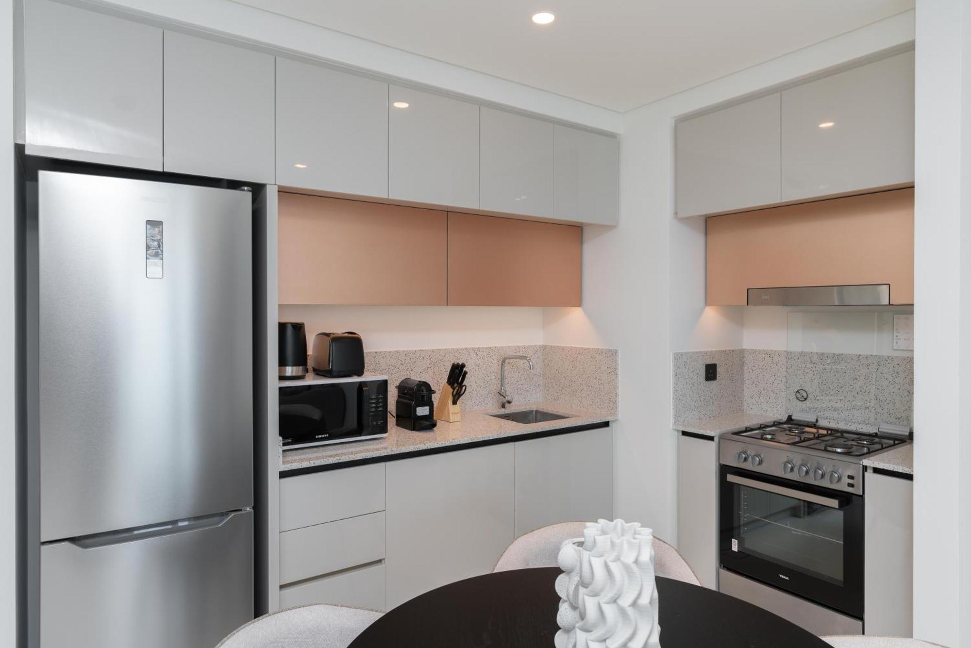 Marina Vista 2 - Beachfront Stunning - Full Sea Views *