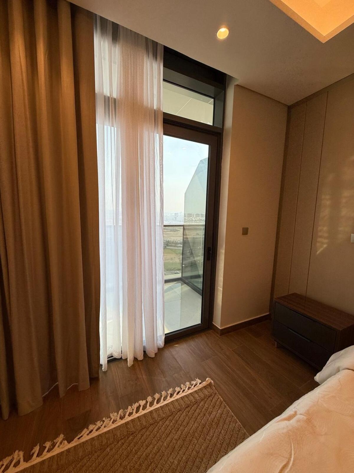 Apartment Luxurious 2-bedroom Business Bay Dubai