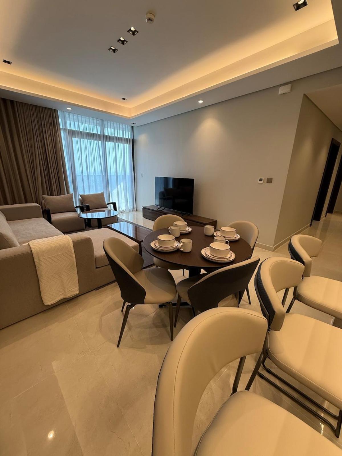 Luxurious 2-bedroom Business Bay Apartment Dubai