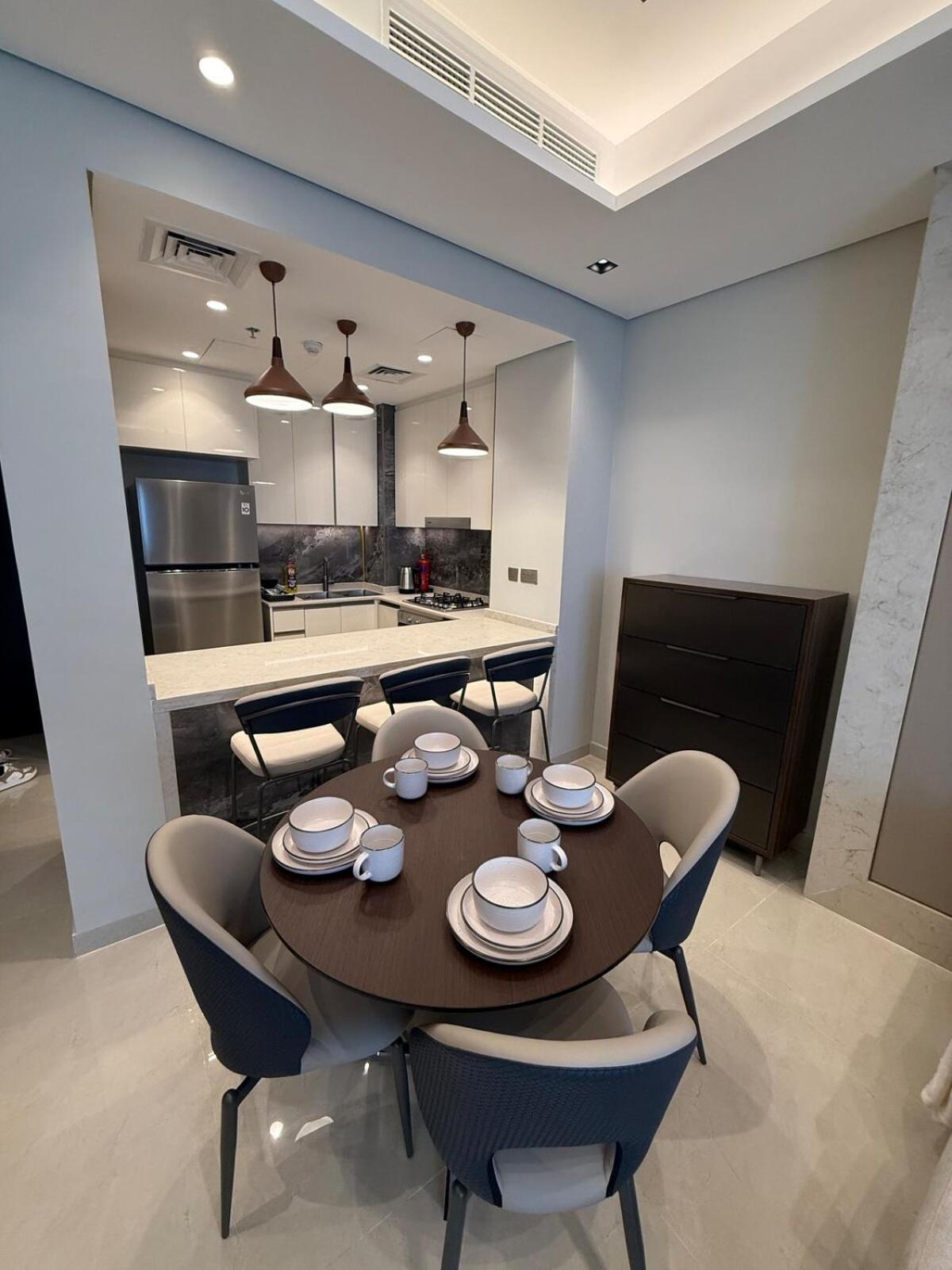 Luxurious 2-bedroom Business Bay *