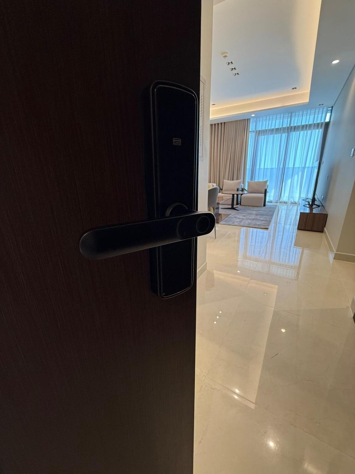 Apartment Luxurious 2-bedroom Business Bay