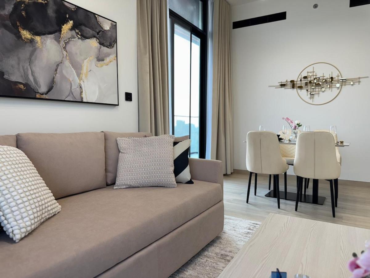 Ashri Hh Spacious In Jvc, Binghatti Luna Apartment *