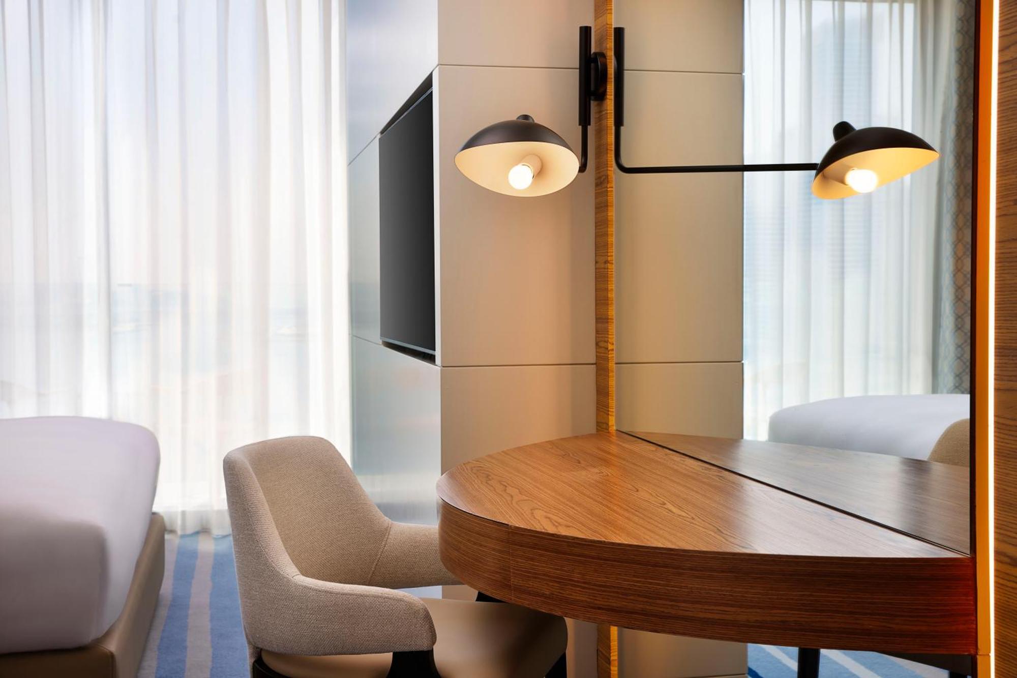 Hotel Tumbi West Palm Dubai,tapestry Collection Hilton Dubai