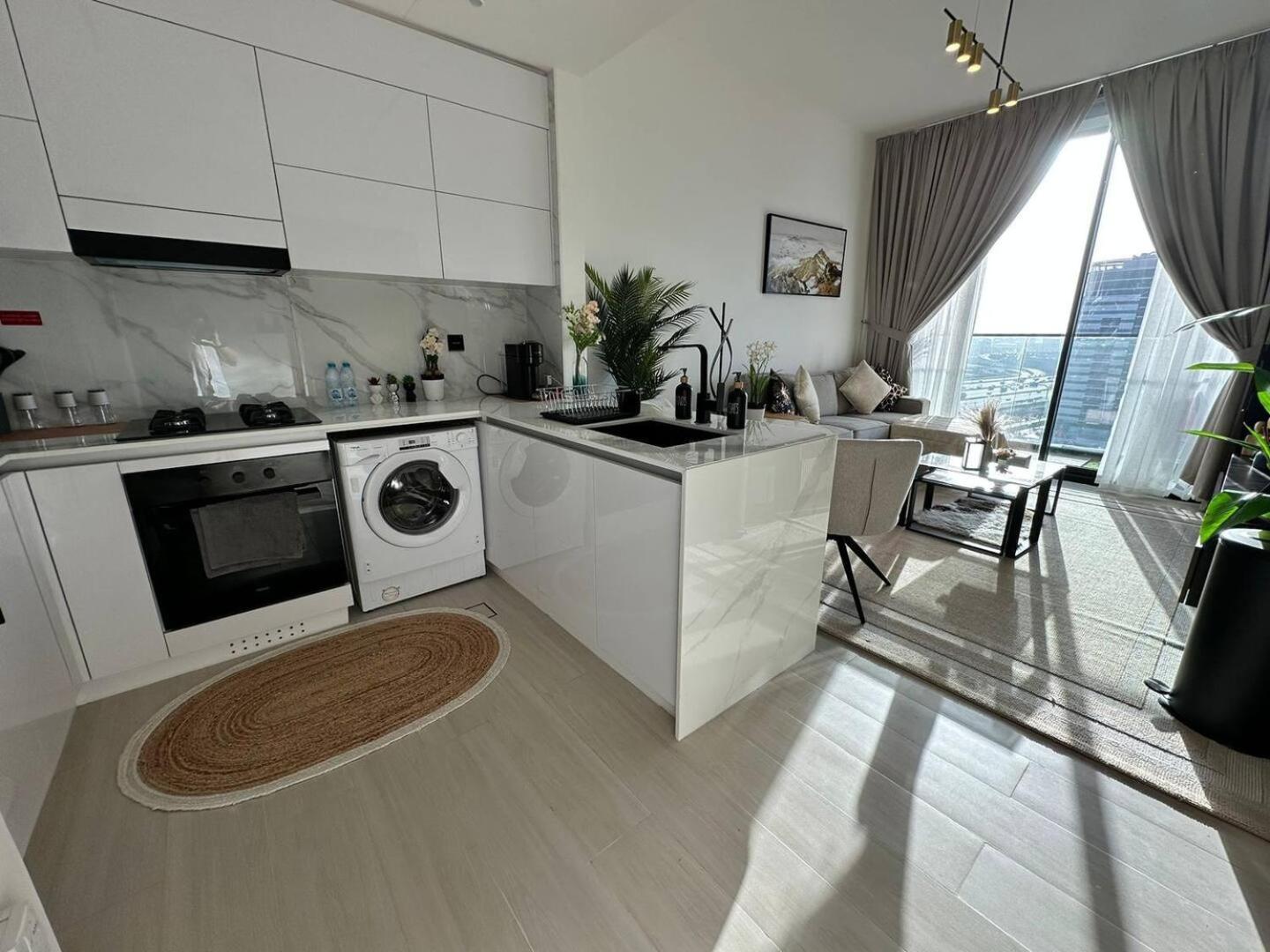 Apartment Gorgeous 1br In Jvc *