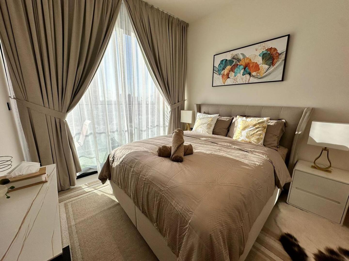 Gorgeous 1br In Jvc