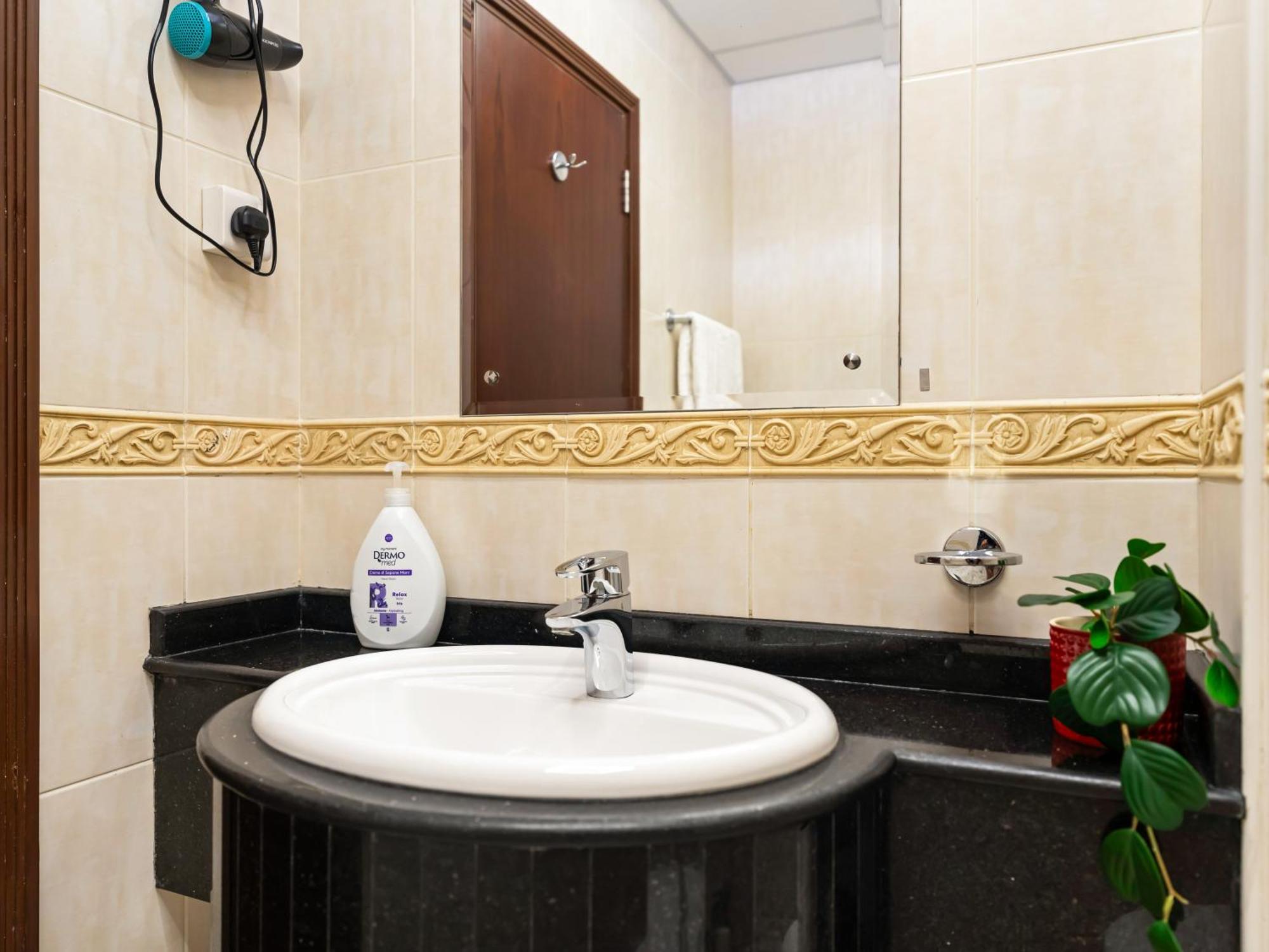 Amazing Full Sea And Palm View 58 Floor Apartment *