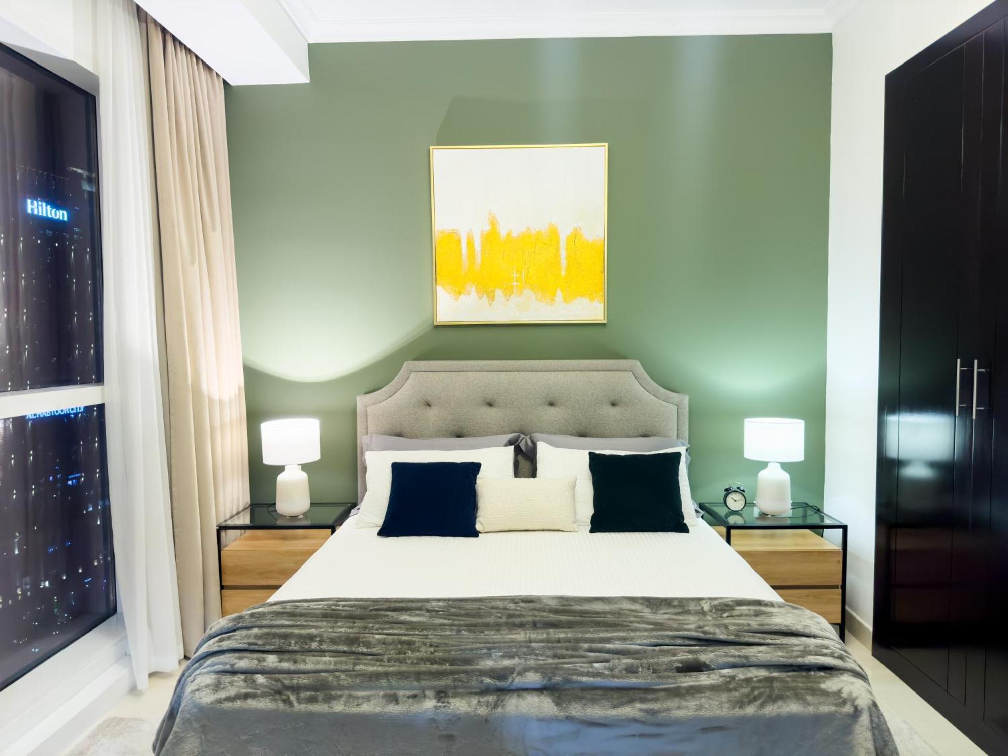 Luxury In Business Bay 5 People Apartment Dubai