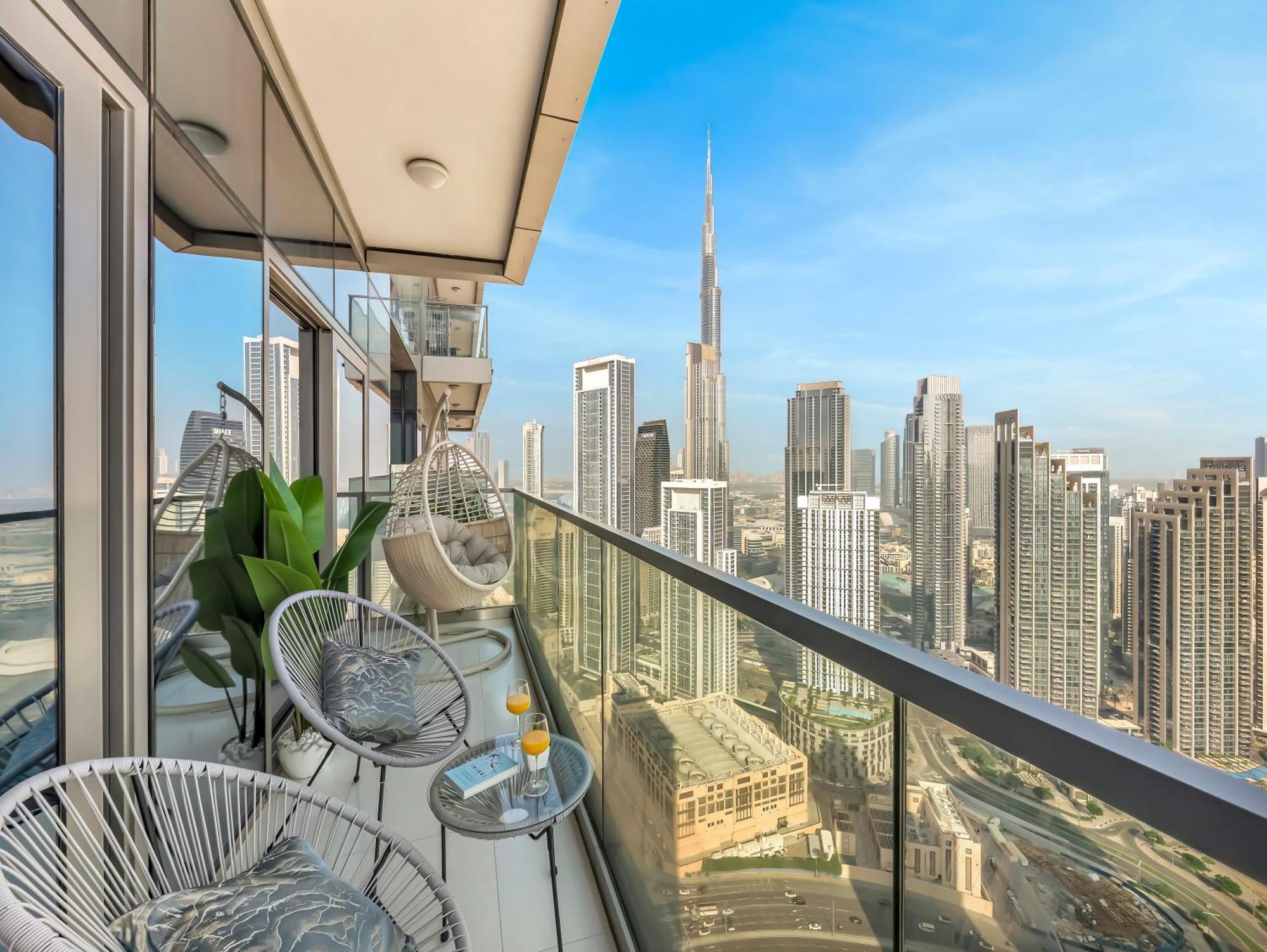 Stunning 2br With Burj View & Infinity Pool Apartment Dubai