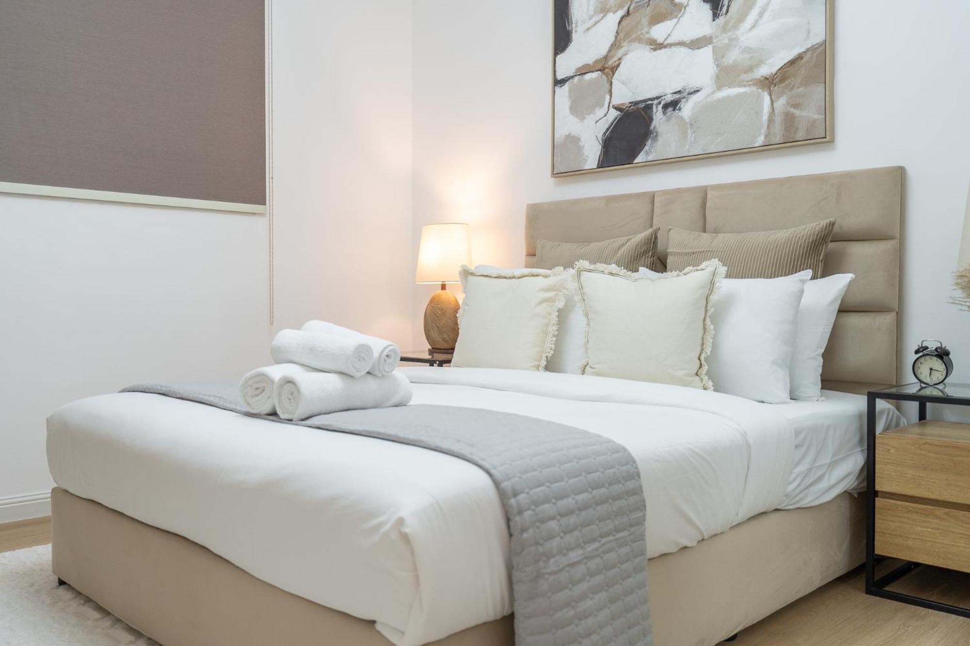 Sleeps 4 In 2 Bedroom In Gate 2 *