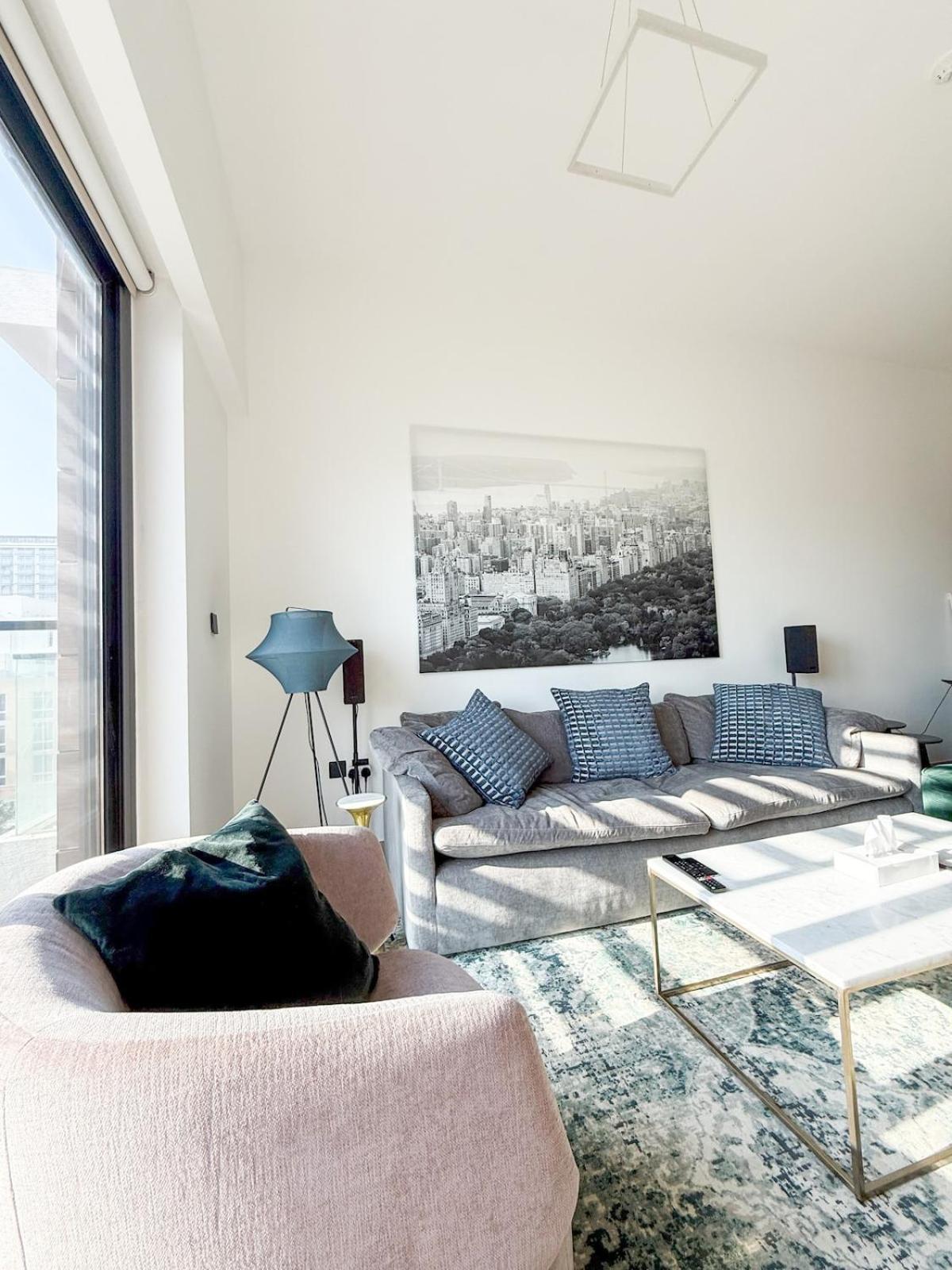 Apartment Tastefully Decorated 1 Bedroom In Jvc