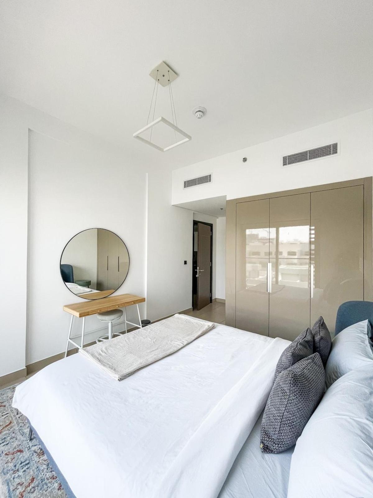 Tastefully Decorated 1 Bedroom In Jvc Apartment Dubai