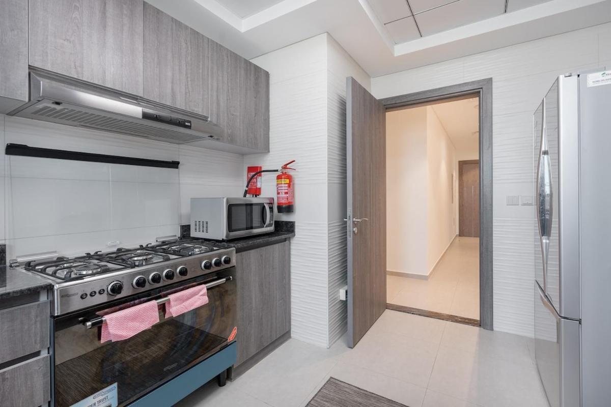 Bright And Warm 2-bedroom In Al Barsha
