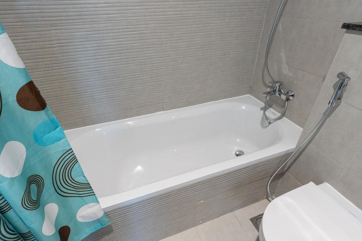 Bright And Warm 2-bedroom In Al Barsha