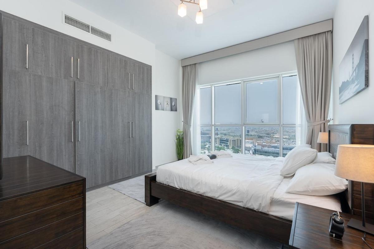 Bright And Warm 2-bedroom In Al Barsha Apartment
