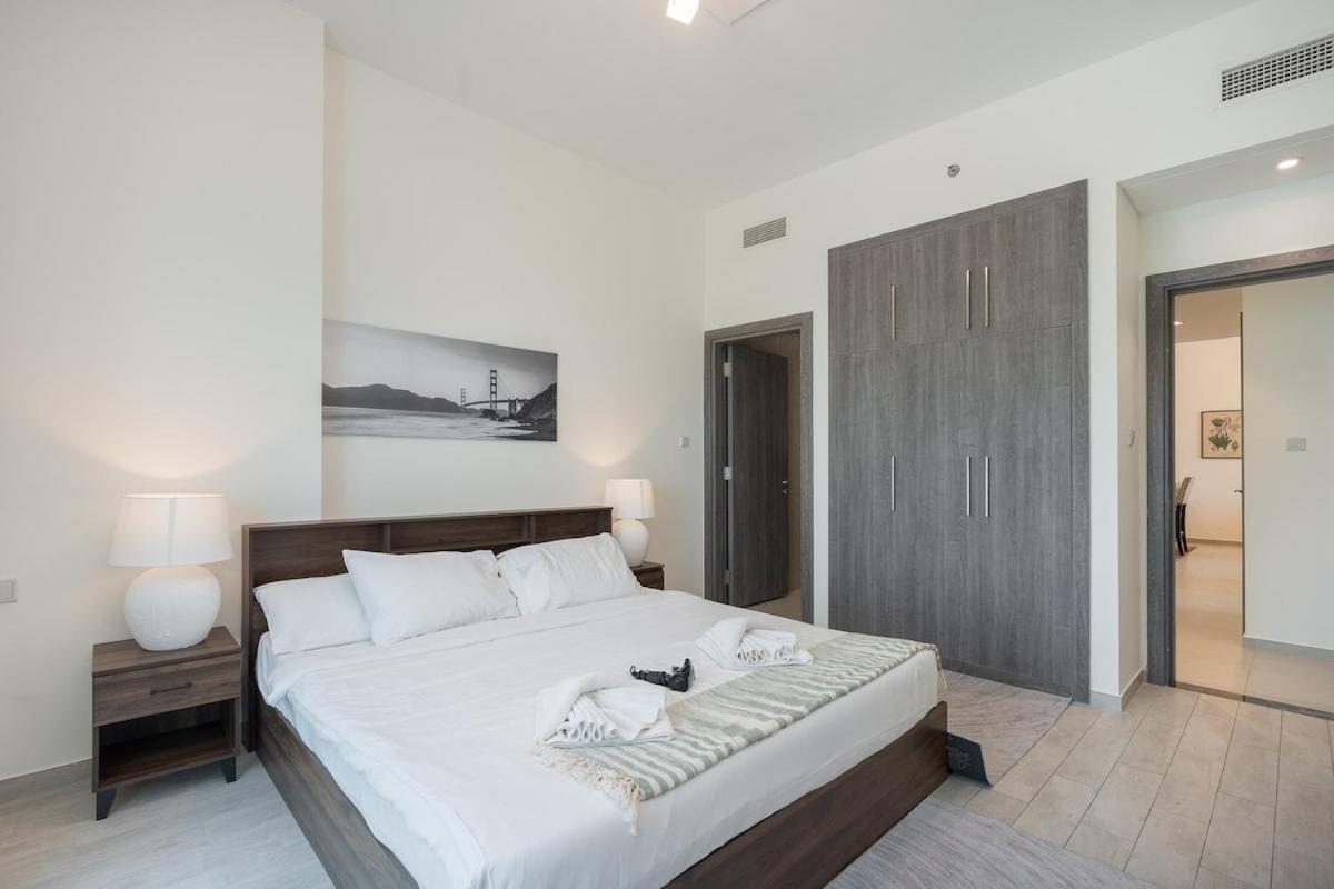 Bright And Warm 2-bedroom In Al Barsha Apartment *