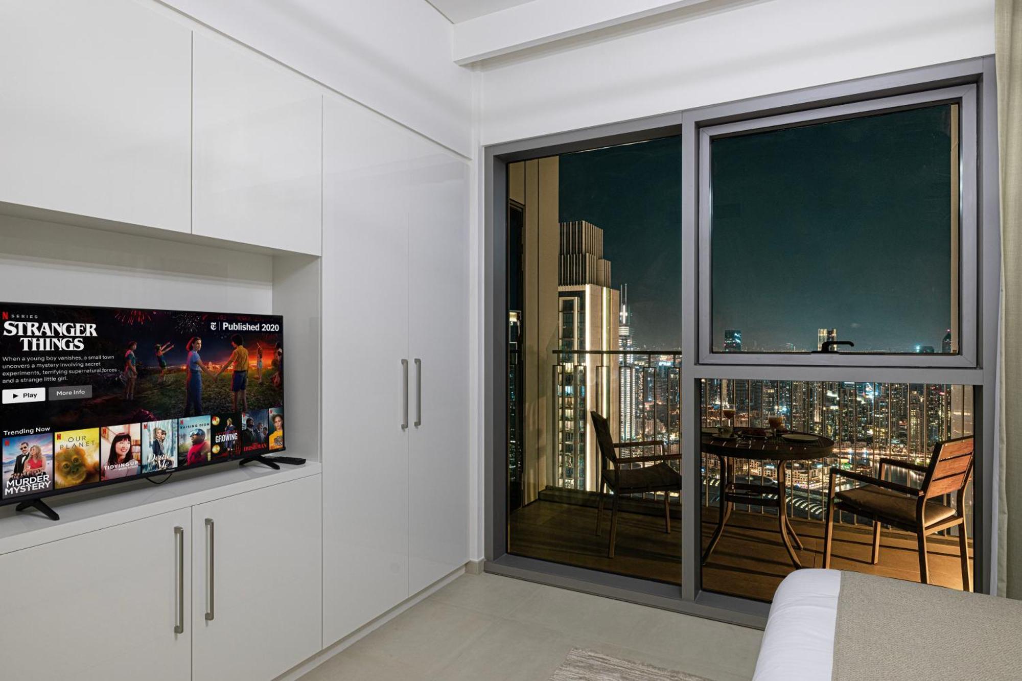 Premium 2 Bedroom High-floor Offering Spectacular Burj Khalifa & Fountain Views, Steps Away From Mall - Downtown By Stayfinity - Max 8 Guests Apartment *