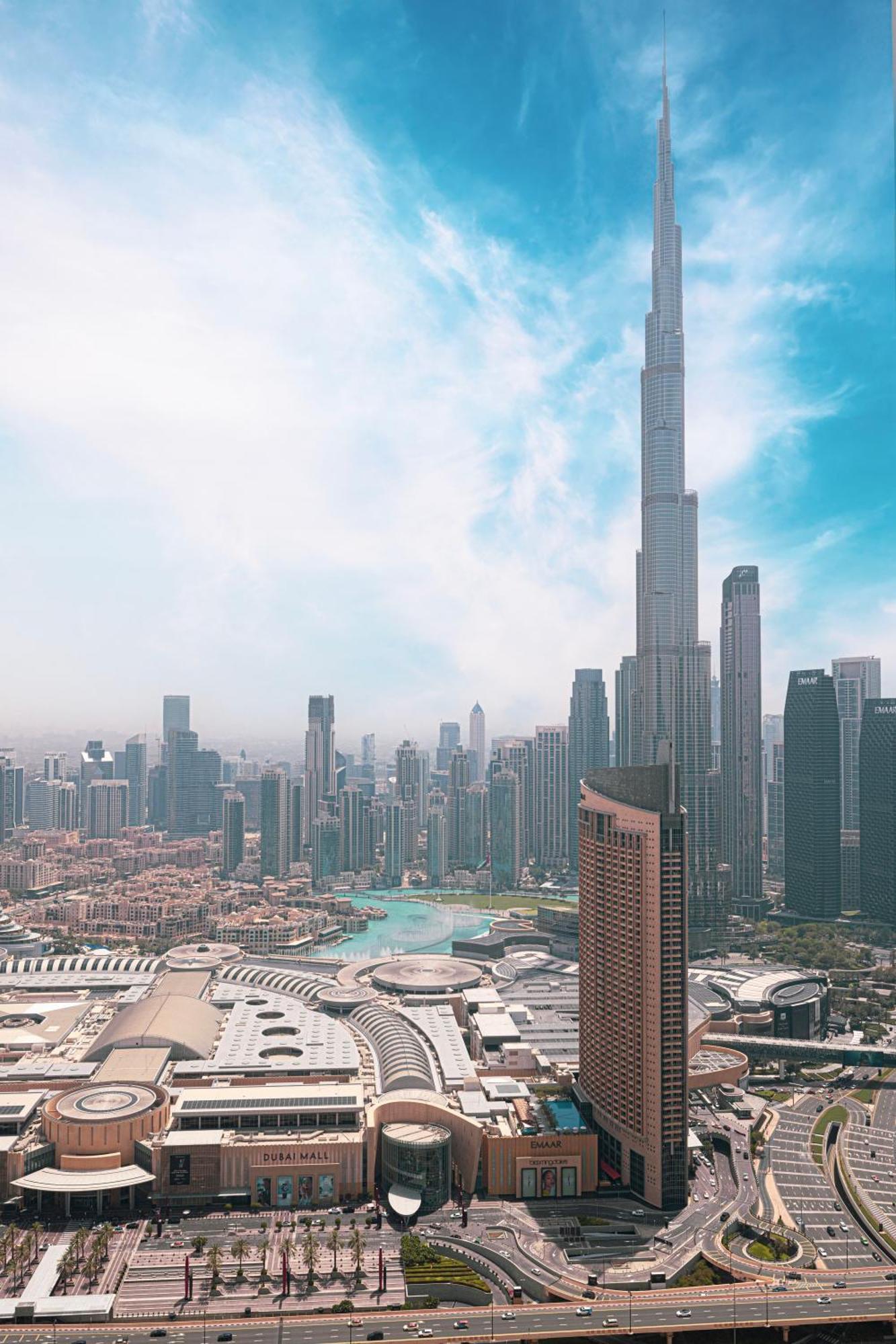 Apartment Premium 2 Bedroom High-floor Offering Spectacular Burj Khalifa & Fountain Views, Steps Away From Mall - Downtown By Stayfinity - Max 8 Guests Dubai