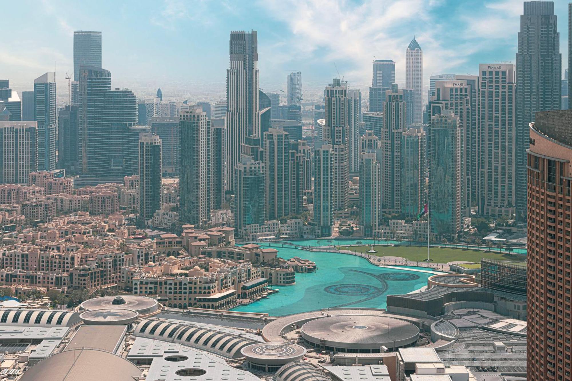 Premium 2 Bedroom High-floor Offering Spectacular Burj Khalifa & Fountain Views, Steps Away From Mall - Downtown By Stayfinity - Max 8 Guests *