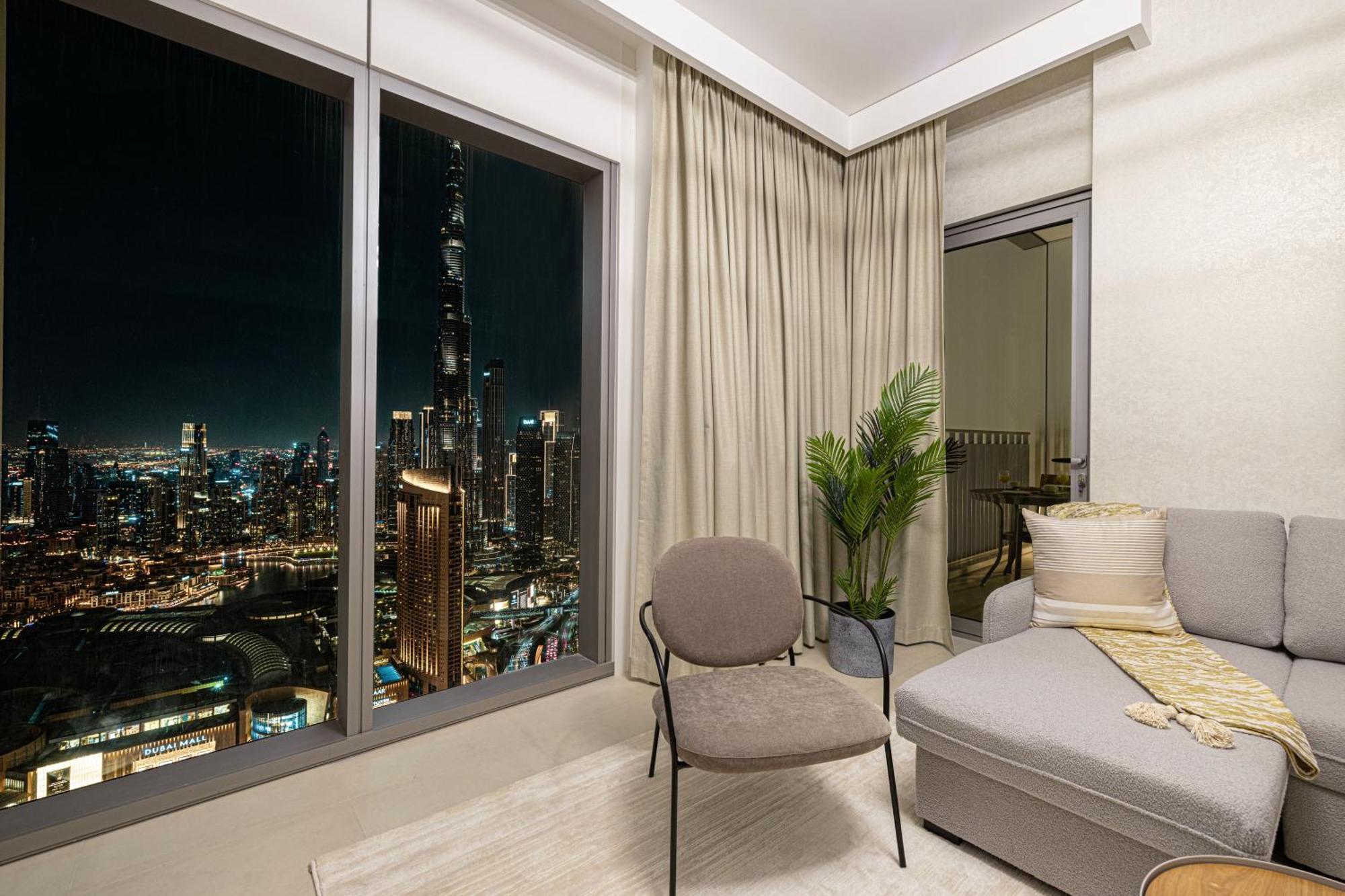 Premium 2 Bedroom High-floor Offering Spectacular Burj Khalifa & Fountain Views, Steps Away From Mall - Downtown By Stayfinity - Max 8 Guests Apartment