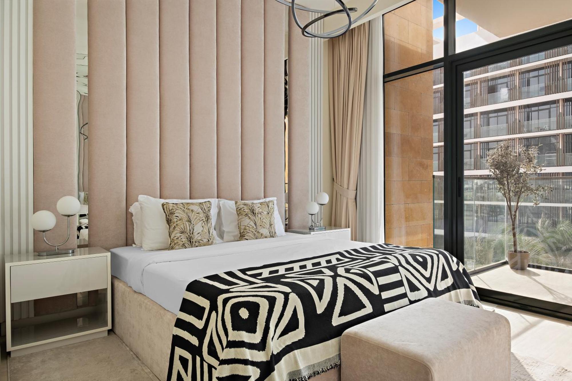 1br Azizi Riviera B7, Pool View Apartment
