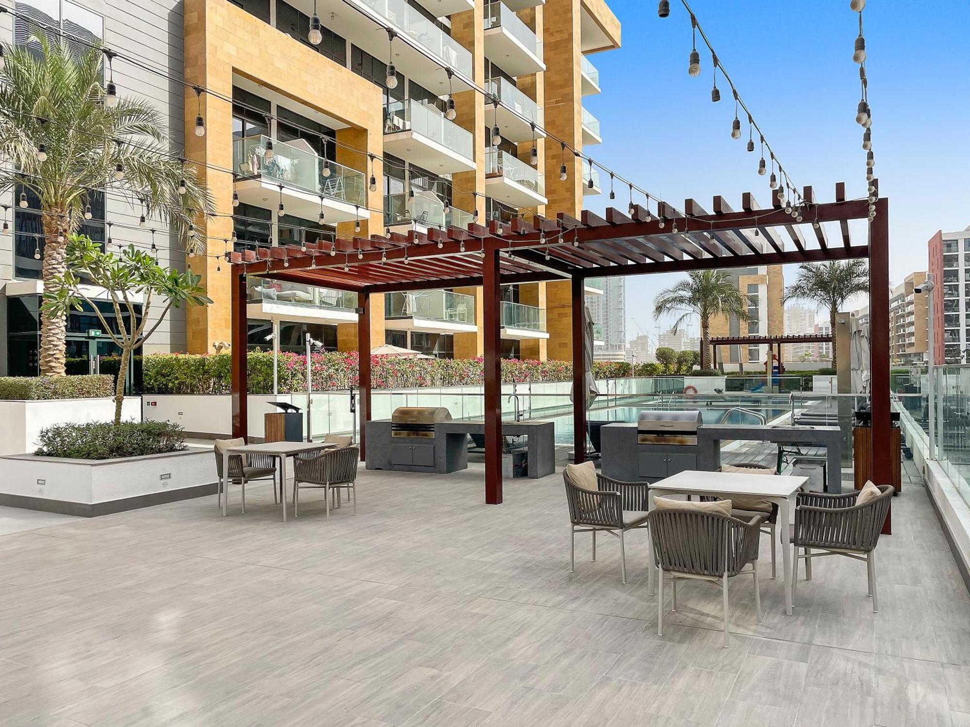 1br Azizi Riviera B7, Pool View Apartment *