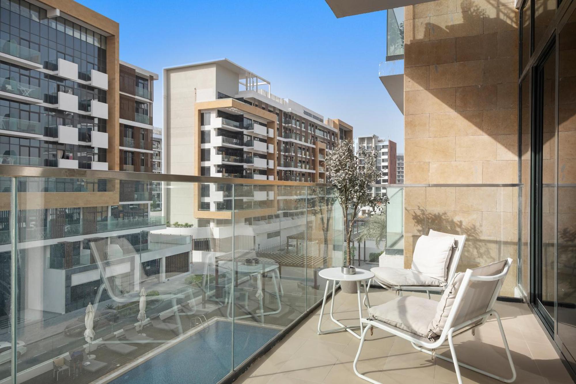 Apartment 1br Azizi Riviera B7, Pool View