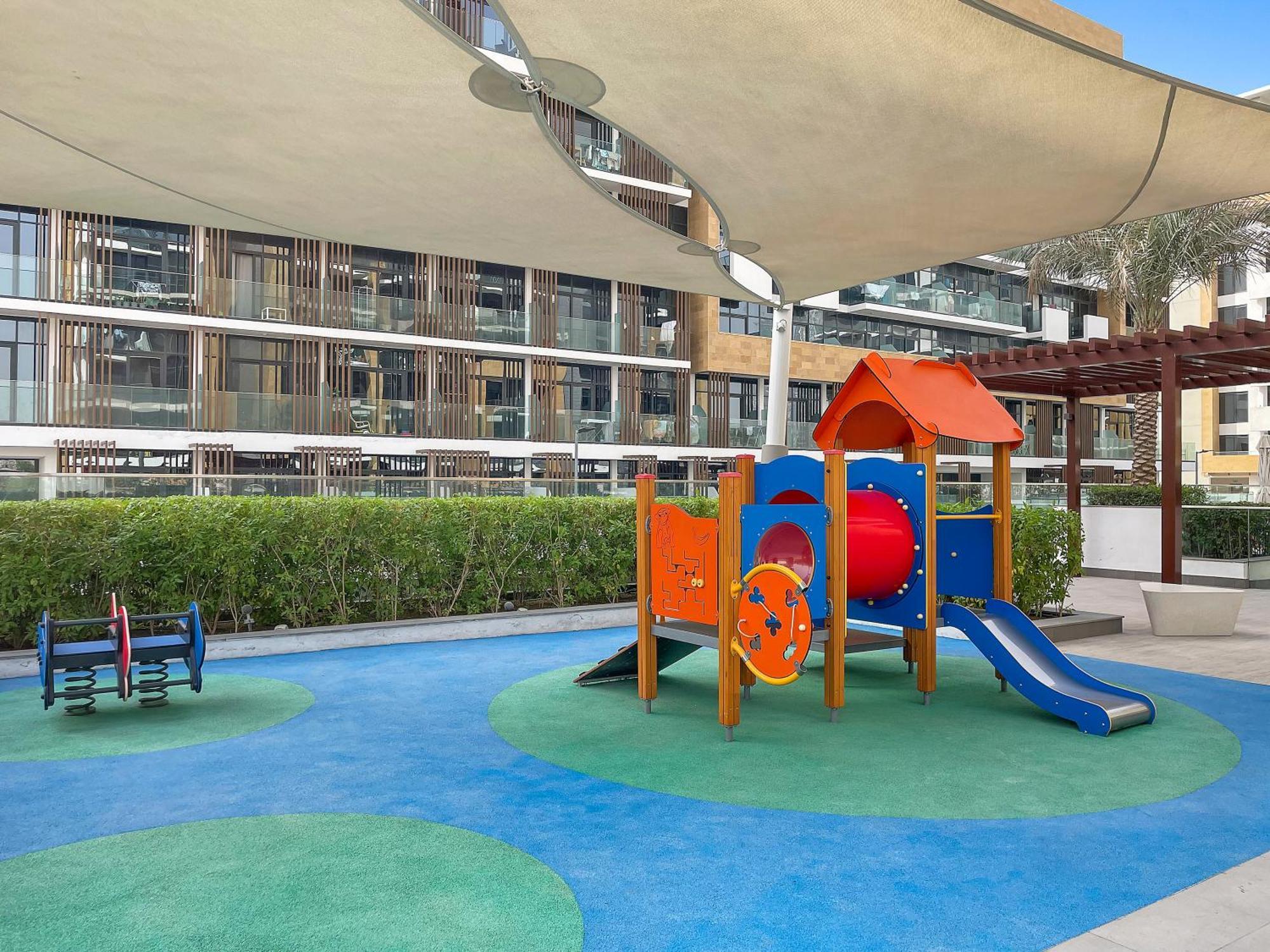 Apartment 1br Azizi Riviera B7, Pool View *
