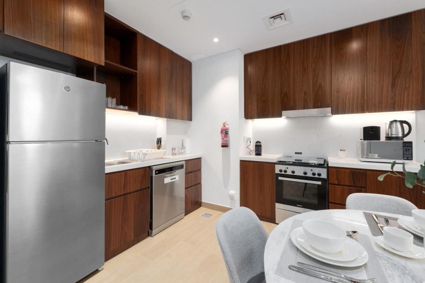 Apartment Luxury Lifestyle At La Sirene Port De La Jumeirah 1 Dubai