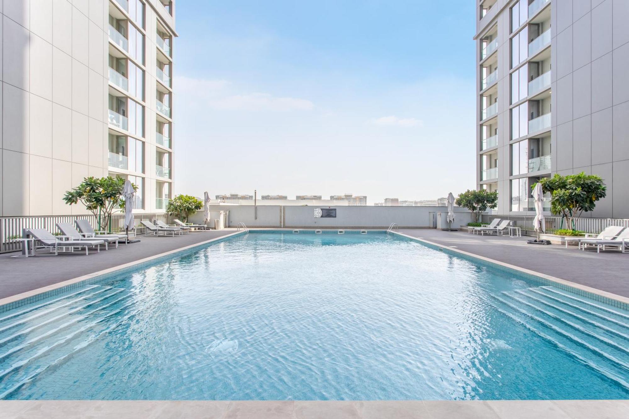 By Latinem Luxury 1br Cv A2807 Near Mall *