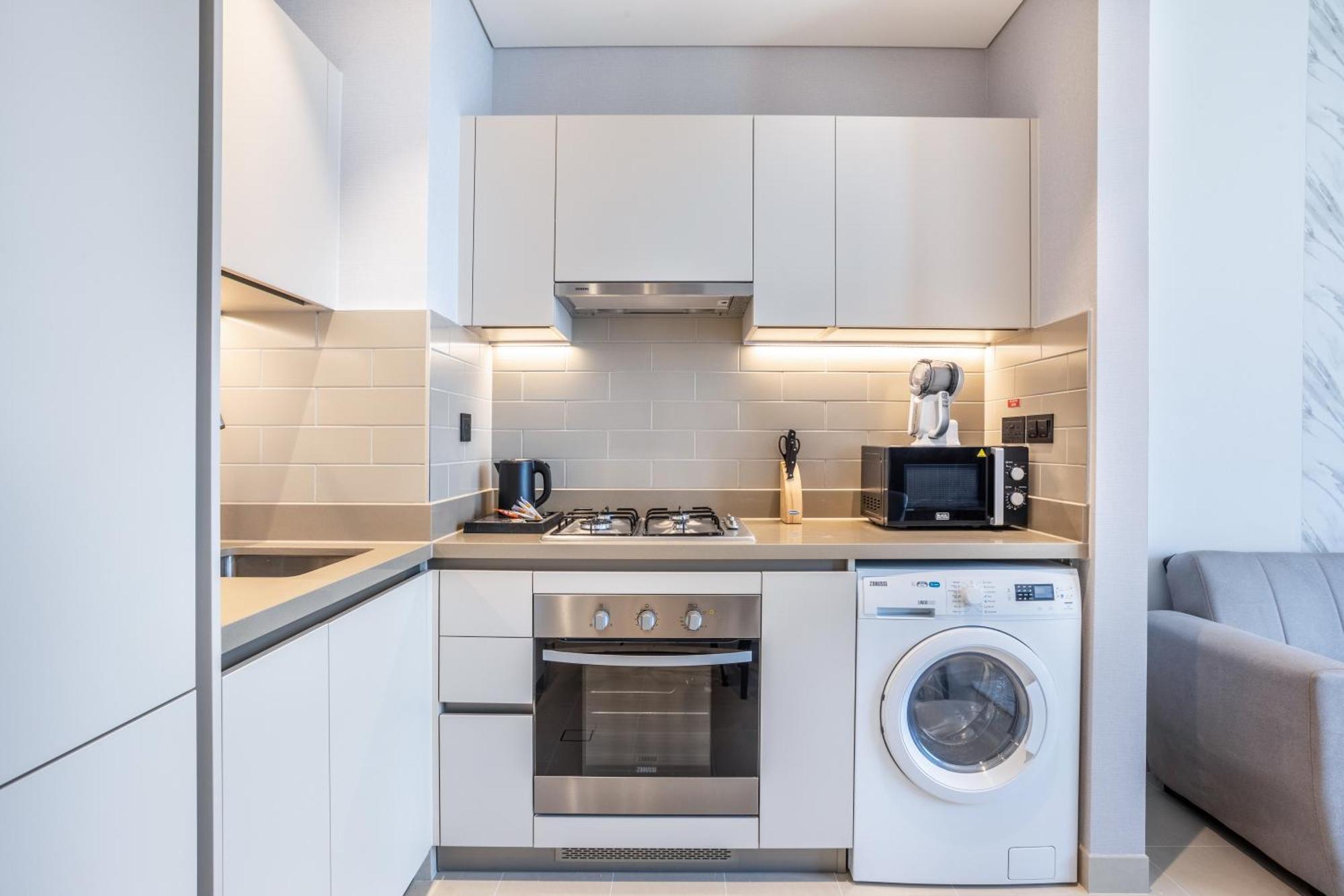 By Latinem Luxury 1br Cv A2807 Near Mall