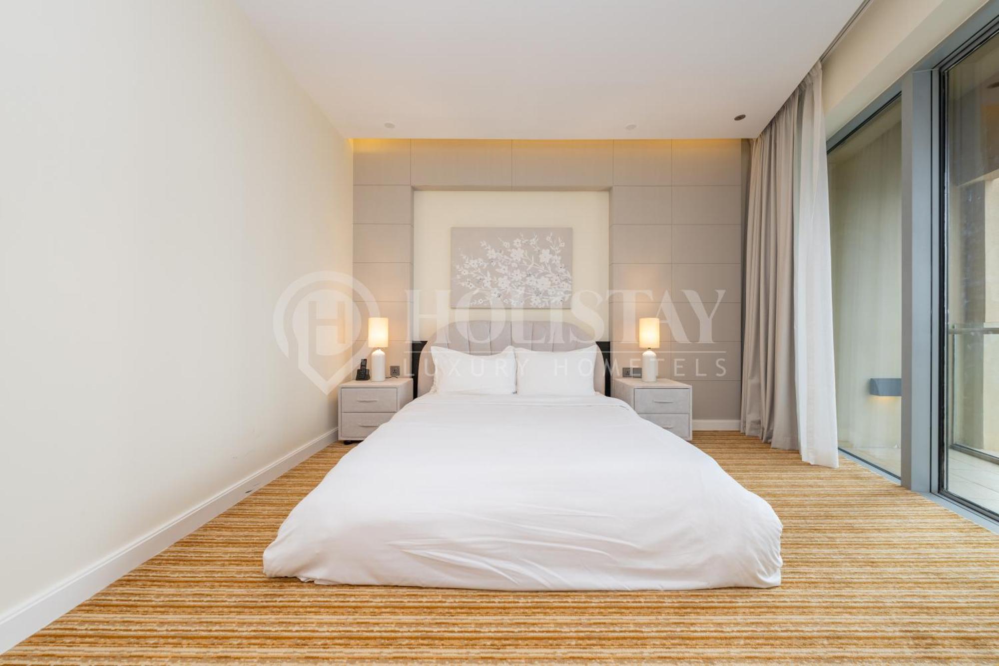 Holistay Luxury Homes - Burj Khalifa View - Direct Access Mall