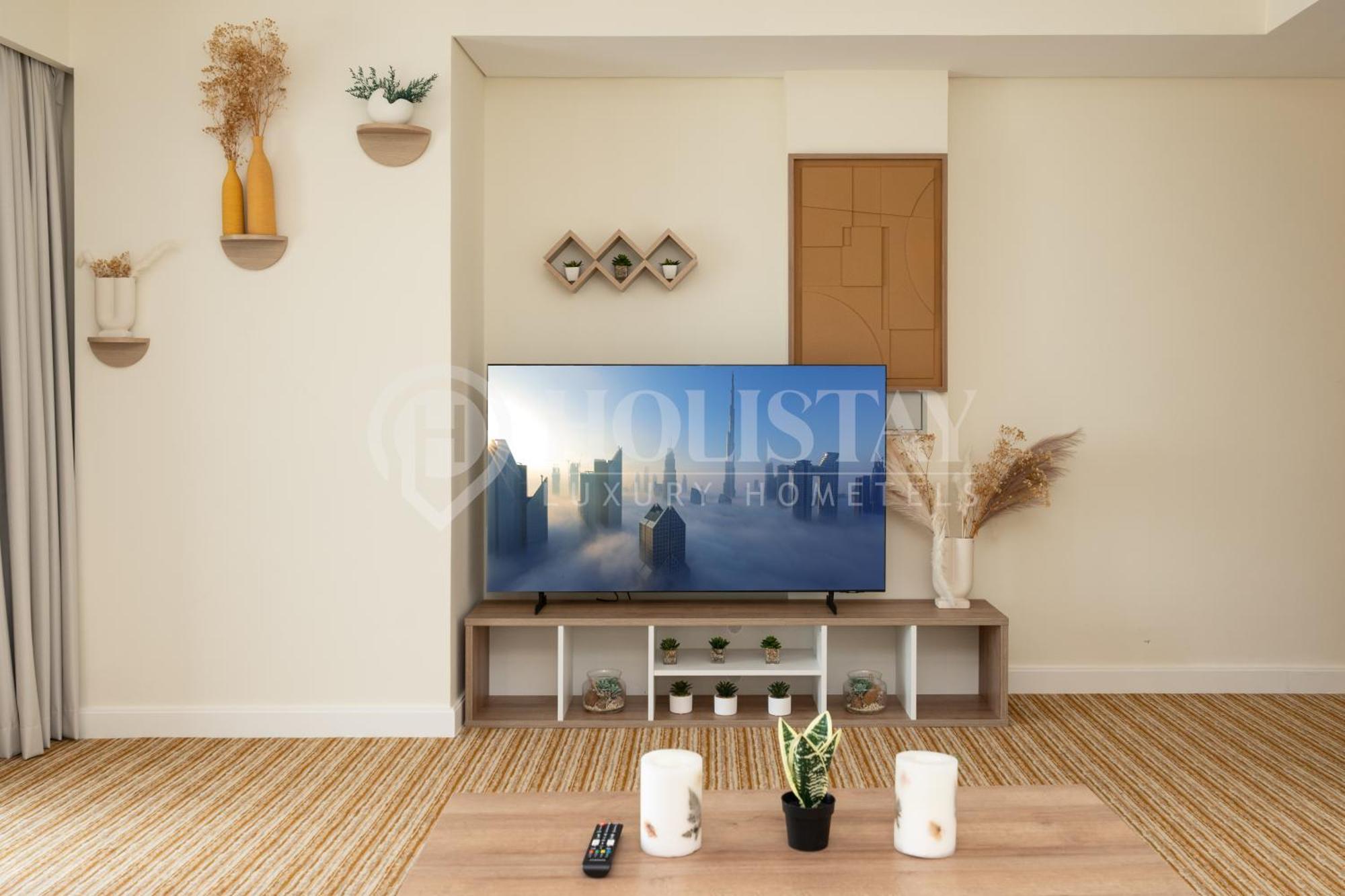 Holistay Luxury Homes - Burj Khalifa View - Direct Access Mall Apartment