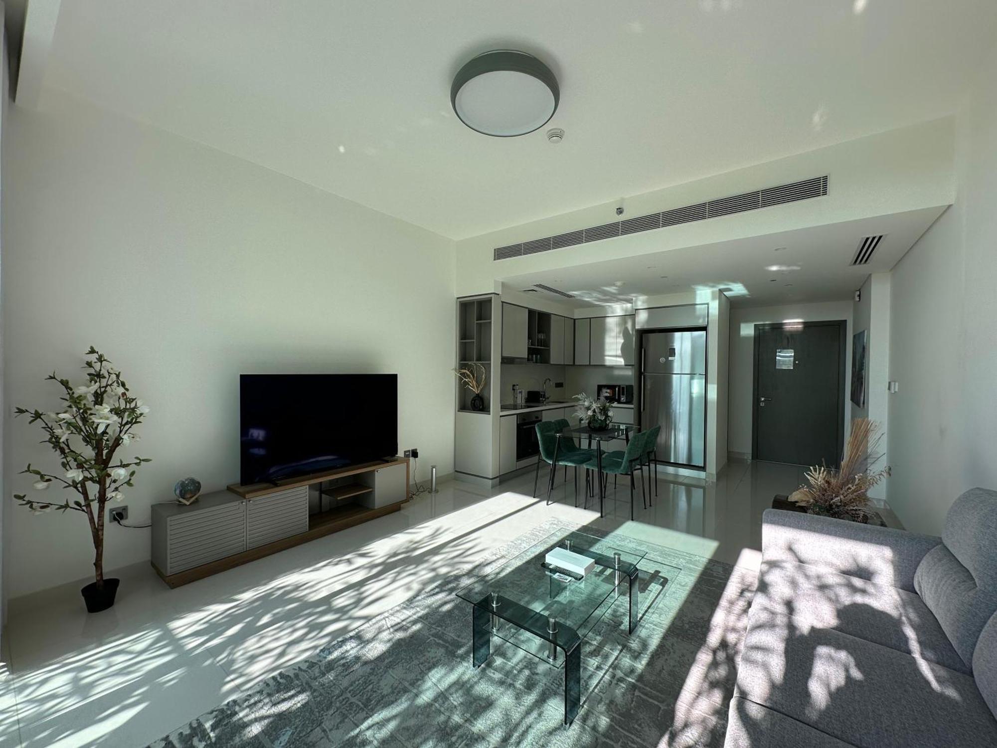 Apartment Livbnb - Classy 2br In Sunrise Bay Dubai