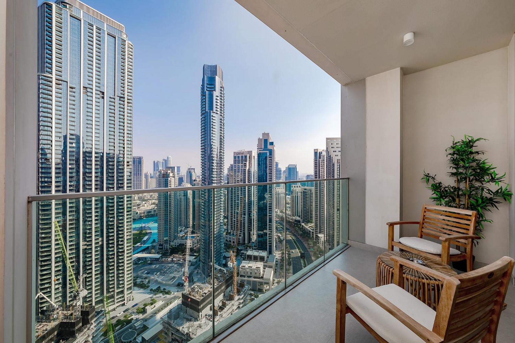 Skyline Luxe Downtown Living * Dubai