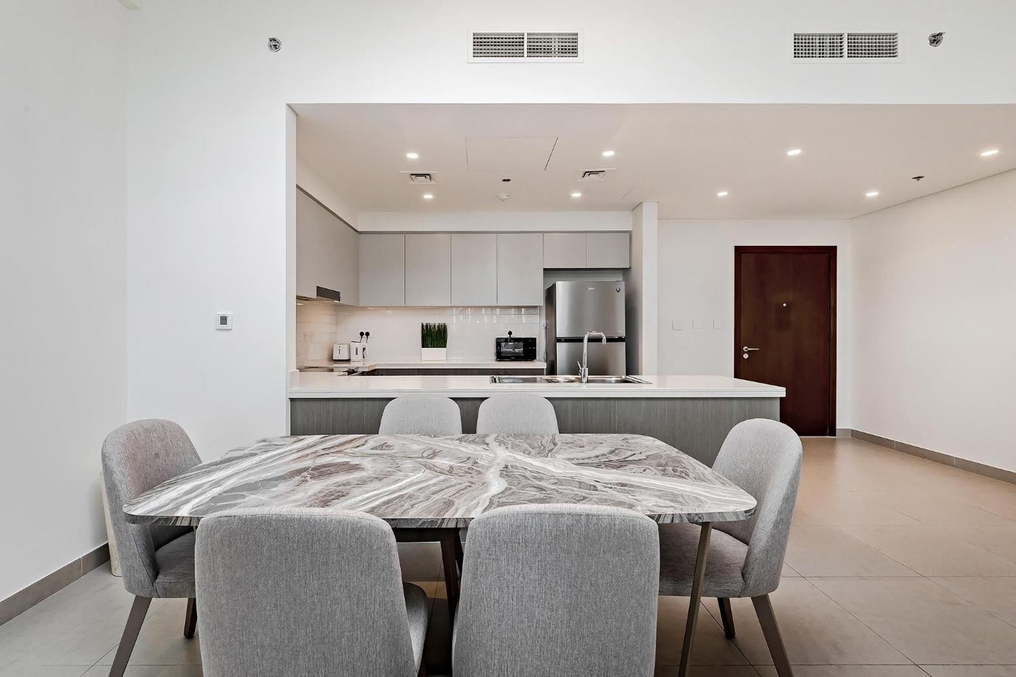 Skyline Luxe Downtown Living Apartment Dubai