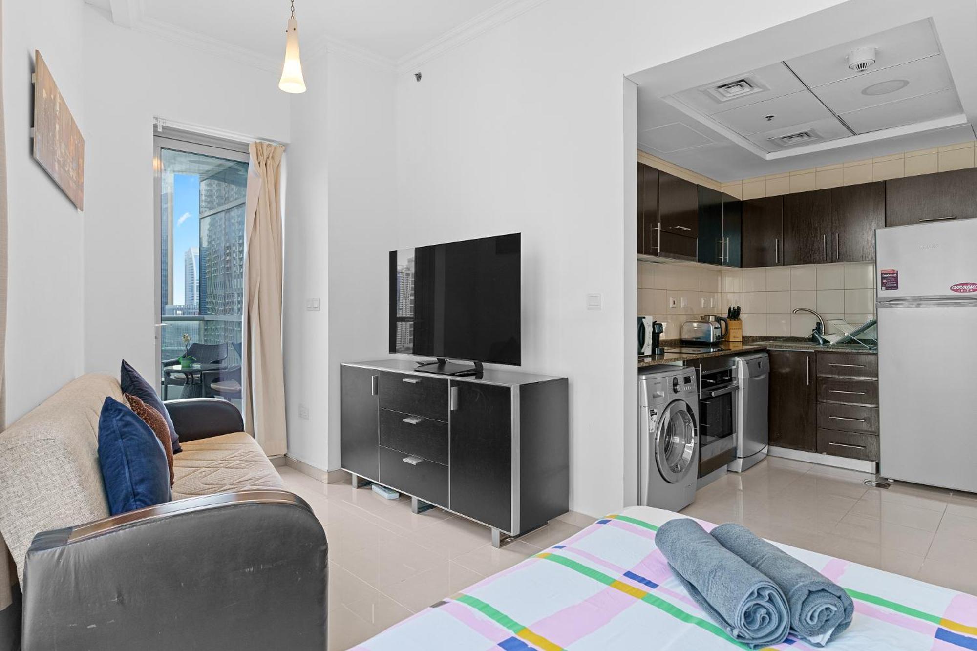 Apartment Cozy Marina View With Modern Gym & Pool, Steps To & Metro *
