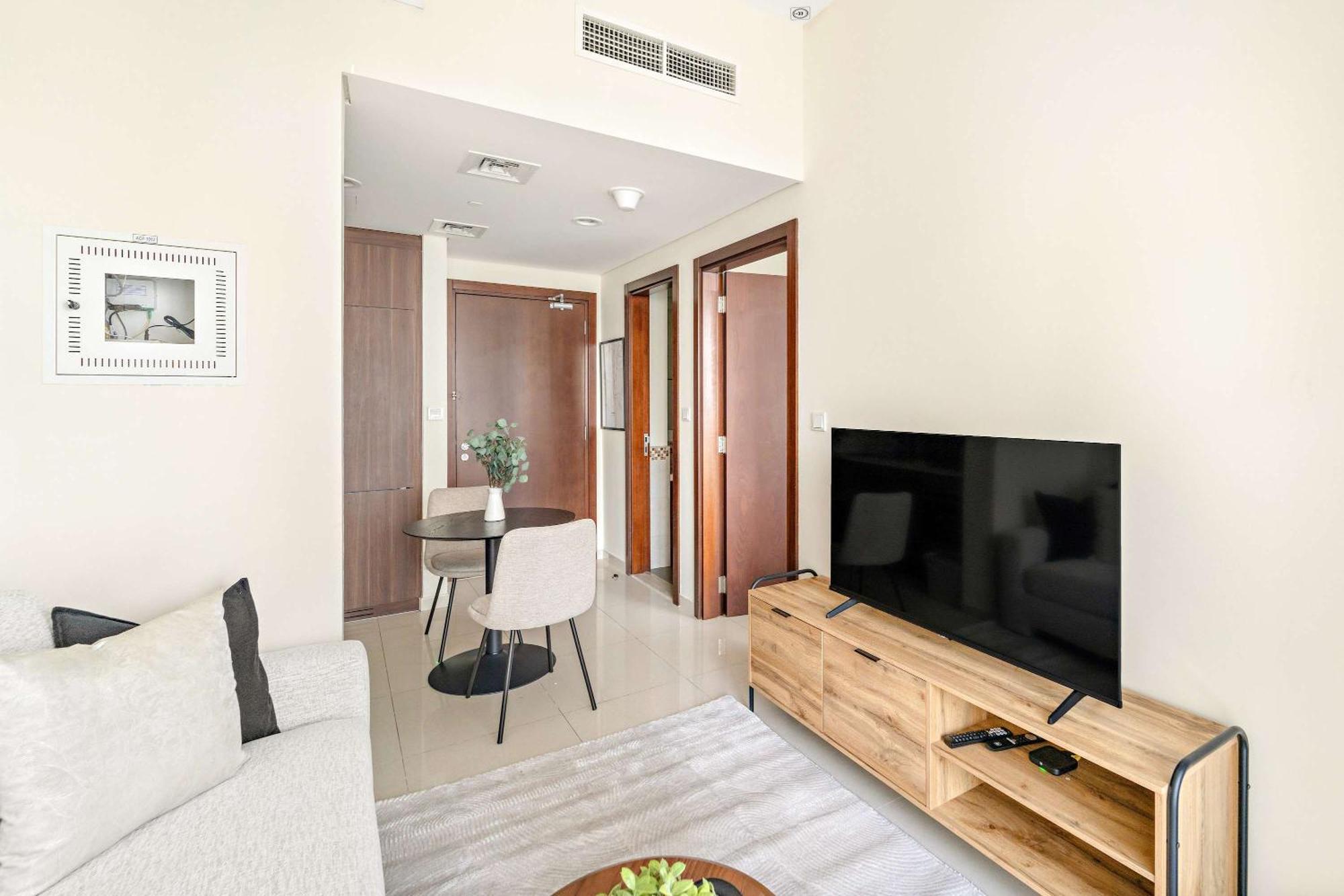 Silkhaus Stylish 1bdr In Vera Tower Nearby Canal * Dubai