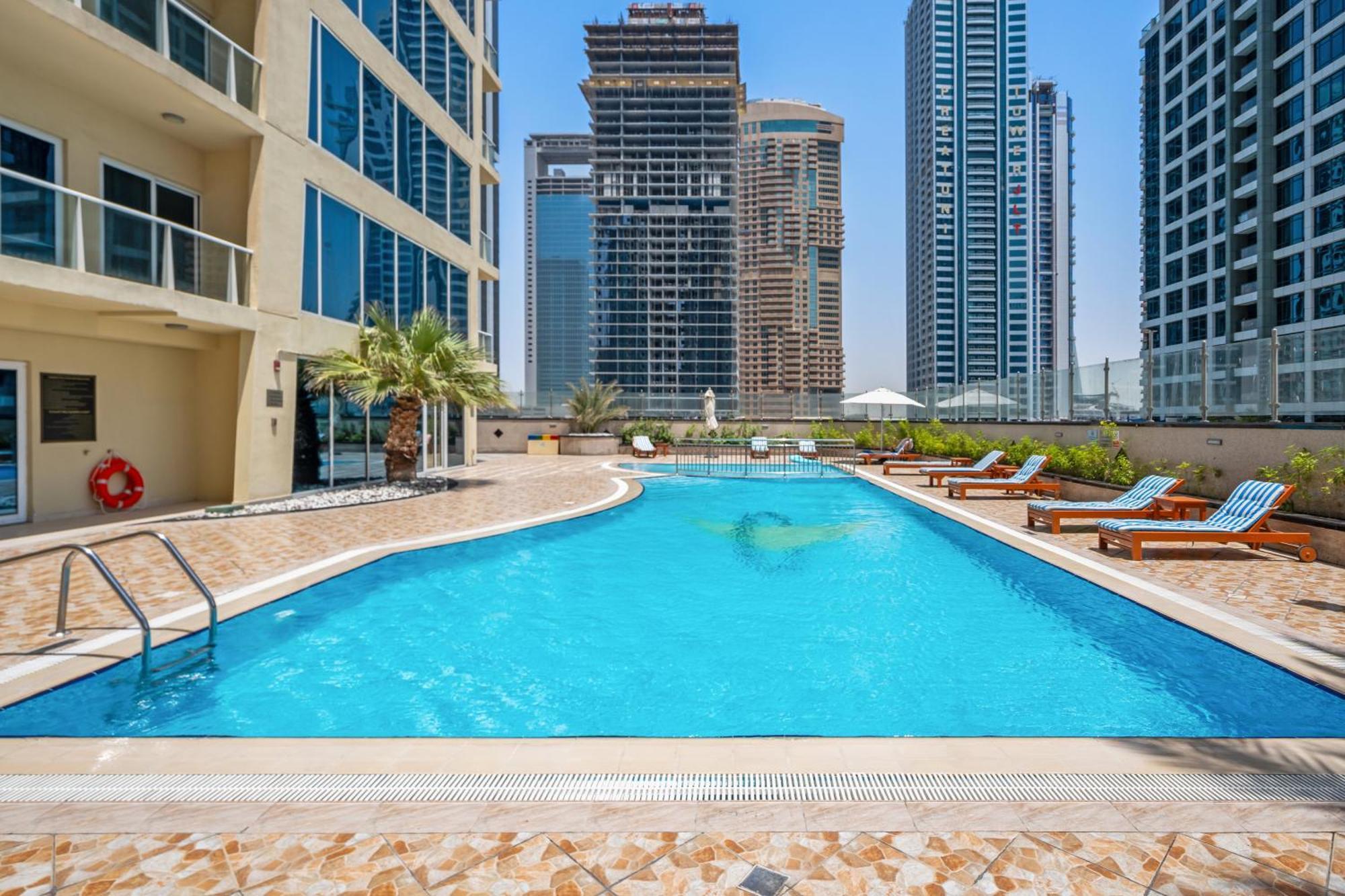 Apartment Modern In View *