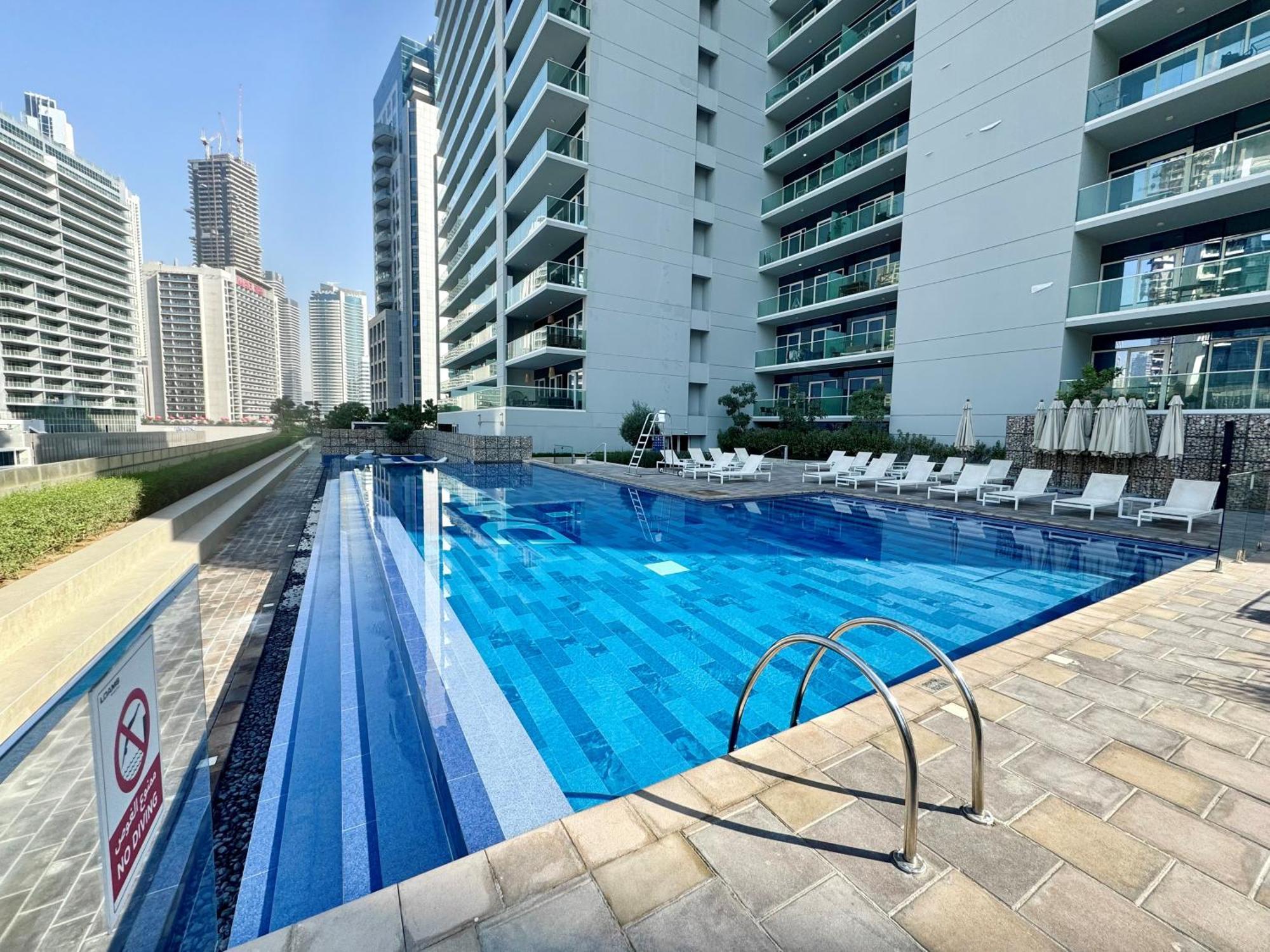 Apartment 1br Business Bay 5mins To Mall By Deleguest *