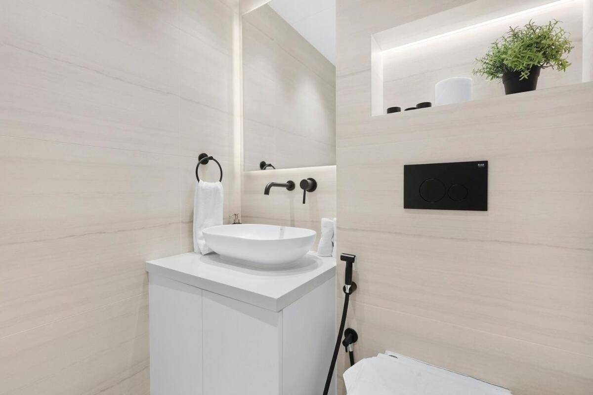 Apartment First Class 2br Serene Luxury Retreat Dubai