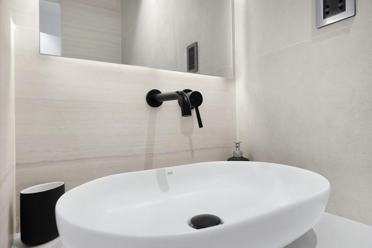 Apartment First Class 2br Serene Luxury Retreat *