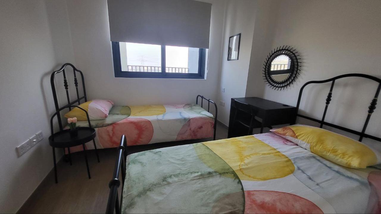Modern 2br -5min To Metro-unit 211 Dubai