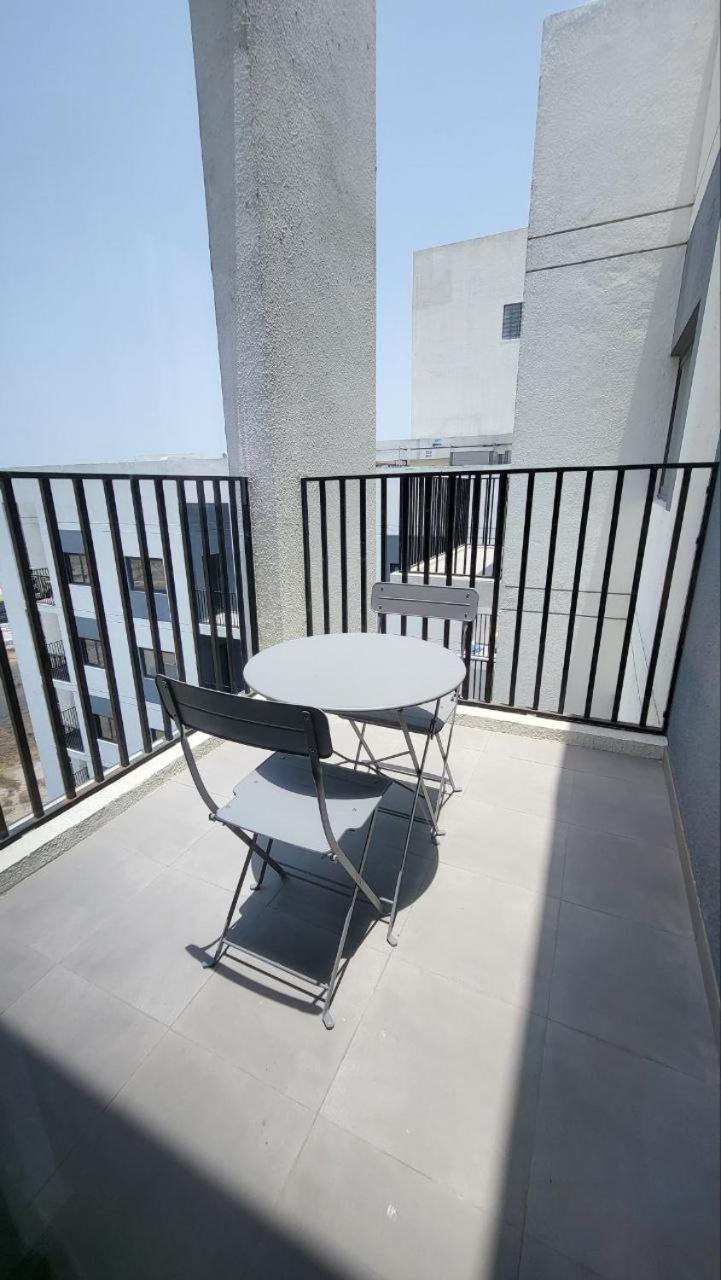 Modern 2br -5min To Metro-unit 211 Apartment